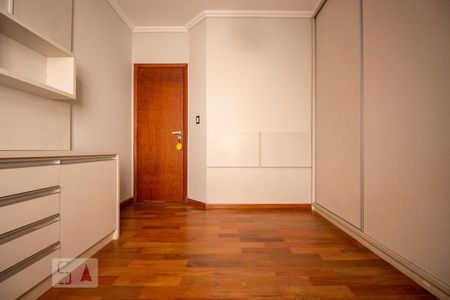 Casa à venda com 150m², 3 quartos e 2 vagas Casa à venda com 150m², 3 quartos e 2 vagasQuarto 2