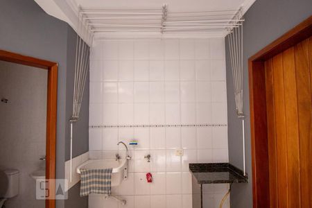 Casa à venda com 150m², 3 quartos e 2 vagas Casa à venda com 150m², 3 quartos e 2 vagasÁrea de Serviço