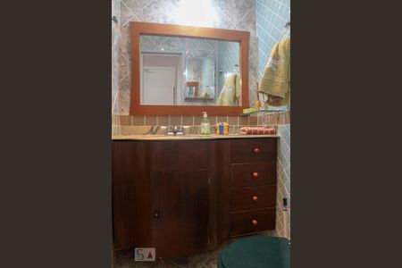 Apartamento à venda com 250m², 3 quartos e 1 vaga Apartamento à venda com 250m², 3 quartos e 1 vagaBanheiro Social