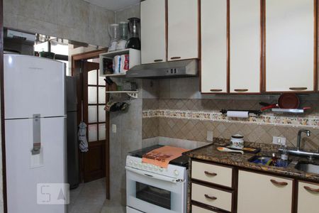 Apartamento à venda com 250m², 3 quartos e 1 vaga Apartamento à venda com 250m², 3 quartos e 1 vagaCozinha