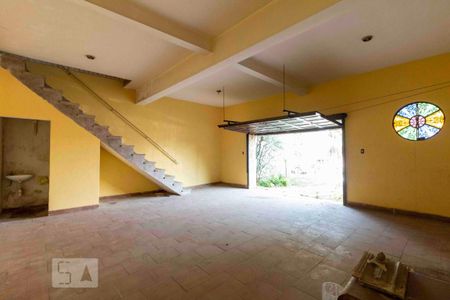 Casa à venda com 170m², 2 quartos e 2 vagas Casa à venda com 170m², 2 quartos e 2 vagasGaragem
