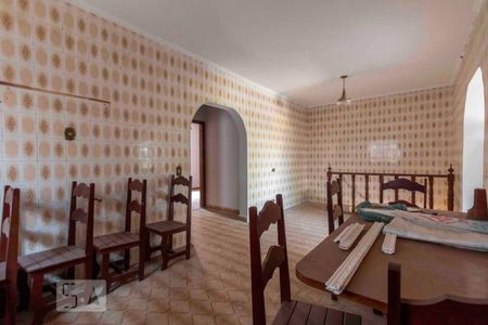 Casa à venda com 170m², 2 quartos e 2 vagas Casa à venda com 170m², 2 quartos e 2 vagasCozinha