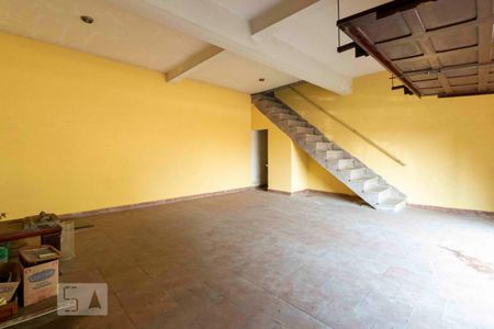 Casa à venda com 170m², 2 quartos e 2 vagas Casa à venda com 170m², 2 quartos e 2 vagasGaragem