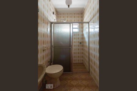 Casa à venda com 170m², 2 quartos e 2 vagas Casa à venda com 170m², 2 quartos e 2 vagasBanheiro