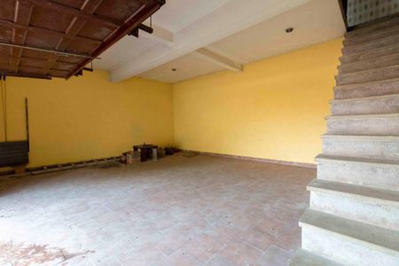 Casa à venda com 170m², 2 quartos e 2 vagas Casa à venda com 170m², 2 quartos e 2 vagasGaragem