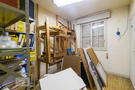 Casa à venda com 390m², 4 quartos e 4 vagas Casa à venda com 390m², 4 quartos e 4 vagasEdícula