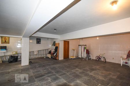 Casa à venda com 636m², 4 quartos e 6 vagasGaragem