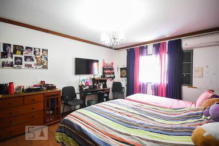 Casa à venda com 636m², 4 quartos e 6 vagasSuíte 1