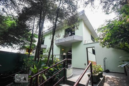 Casa à venda com 636m², 4 quartos e 6 vagasFachada