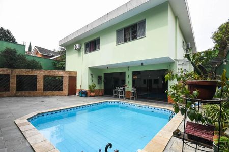 Casa à venda com 636m², 4 quartos e 6 vagasPiscina