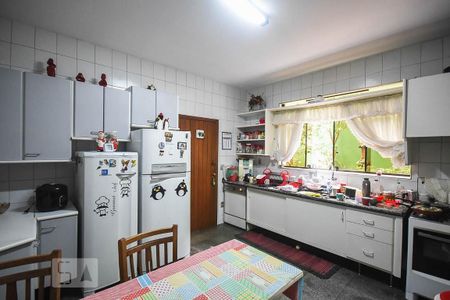 Casa à venda com 636m², 4 quartos e 6 vagasCozinha