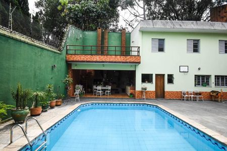 Casa à venda com 636m², 4 quartos e 6 vagasPiscina