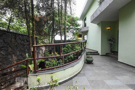 Casa à venda com 636m², 4 quartos e 6 vagasEntrada