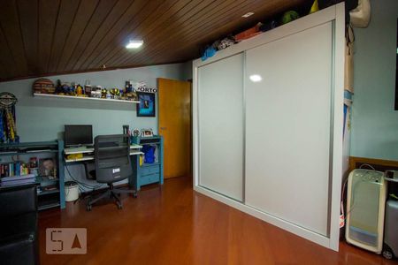 Casa à venda com 286m², 4 quartos e 5 vagas Casa à venda com 286m², 4 quartos e 5 vagasQuarto 3