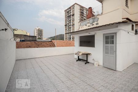 Casa de condomínio à venda com 112m², 3 quartos e sem vaga Casa de condomínio à venda com 112m², 3 quartos e sem vagaTerraço