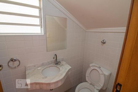 Casa à venda com 216m², 4 quartos e 2 vagas