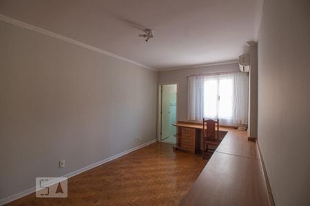 Casa à venda com 216m², 4 quartos e 2 vagas