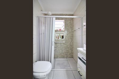 Casa à venda com 220m², 4 quartos e 2 vagasBanheiro 1