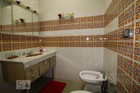 Casa à venda com 210m², 4 quartos e 3 vagasBanheiro