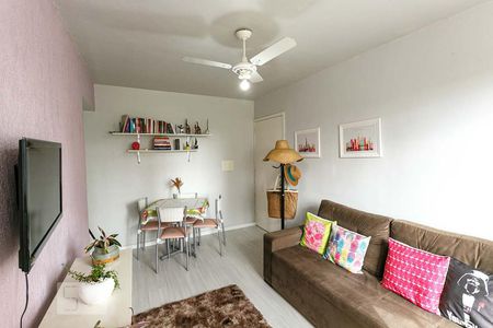 Sala de apartamento para alugar com 1 quarto, 44m² em Partenon, Porto Alegre
