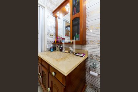 Casa à venda com 171m², 2 quartos e 2 vagas Casa à venda com 171m², 2 quartos e 2 vagasBanheiro