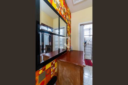 Casa à venda com 171m², 2 quartos e 2 vagas Casa à venda com 171m², 2 quartos e 2 vagasHall dos Quartos