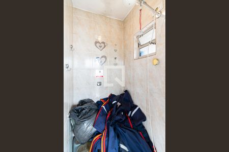 Casa à venda com 171m², 2 quartos e 2 vagas Casa à venda com 171m², 2 quartos e 2 vagasBanheiro de Serviço