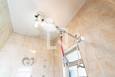 Casa à venda com 171m², 2 quartos e 2 vagas Casa à venda com 171m², 2 quartos e 2 vagasBanheiro de Serviço