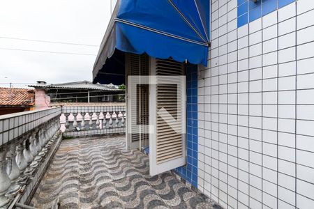 Casa à venda com 171m², 2 quartos e 2 vagas Casa à venda com 171m², 2 quartos e 2 vagasVaranda Quarto 2