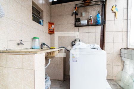 Casa à venda com 171m², 2 quartos e 2 vagas Casa à venda com 171m², 2 quartos e 2 vagasLavanderia