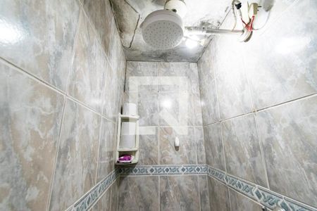 Casa à venda com 171m², 2 quartos e 2 vagas Casa à venda com 171m², 2 quartos e 2 vagasbanheiro do Quintal