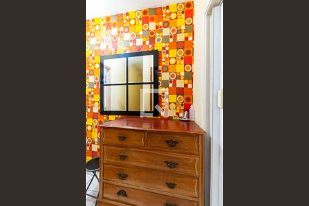 Casa à venda com 171m², 2 quartos e 2 vagas Casa à venda com 171m², 2 quartos e 2 vagasHall dos Quartos