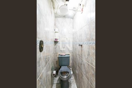 Casa à venda com 171m², 2 quartos e 2 vagas Casa à venda com 171m², 2 quartos e 2 vagasbanheiro do Quintal