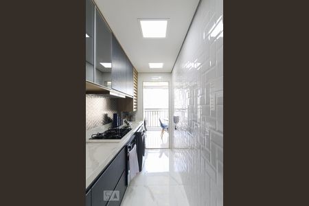 Cozinha e Área de Serviço de apartamento para alugar com 2 quartos, 65m² em Continental, Osasco