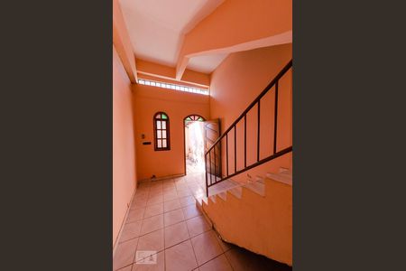 Casa à venda com 180m², 3 quartos e 1 vaga Casa à venda com 180m², 3 quartos e 1 vagaEntrada