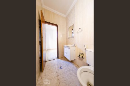 Casa à venda com 180m², 3 quartos e 1 vaga Casa à venda com 180m², 3 quartos e 1 vagaBanheiro da suíte