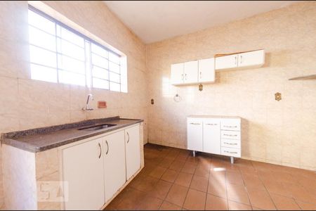 Casa à venda com 180m², 3 quartos e 1 vaga Casa à venda com 180m², 3 quartos e 1 vagaCozinha