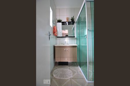 Casa à venda com 112m², 3 quartos e 2 vagasBanheiro da Suíte 1 