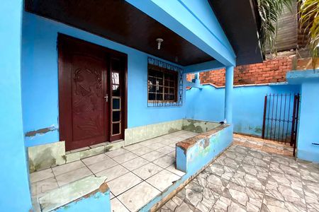 Casa à venda com 160m², 3 quartos e 2 vagas Casa à venda com 160m², 3 quartos e 2 vagasFachada