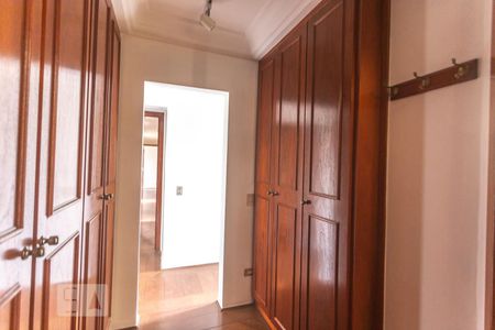 Apartamento à venda com 245m², 4 quartos e 4 vagasCloset