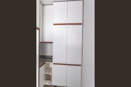 Apartamento à venda com 245m², 4 quartos e 4 vagasArmário