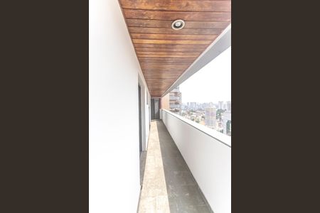Apartamento à venda com 245m², 4 quartos e 4 vagasVaranda