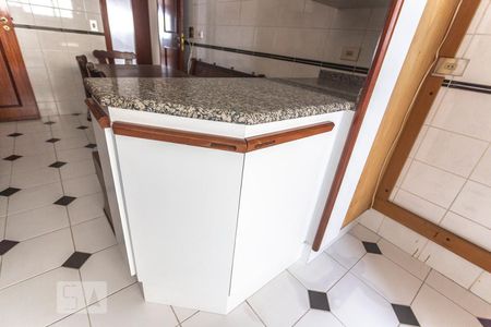 Apartamento à venda com 245m², 4 quartos e 4 vagasArmário