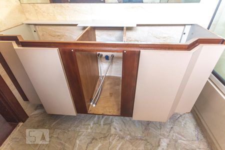 Apartamento à venda com 245m², 4 quartos e 4 vagasArmário