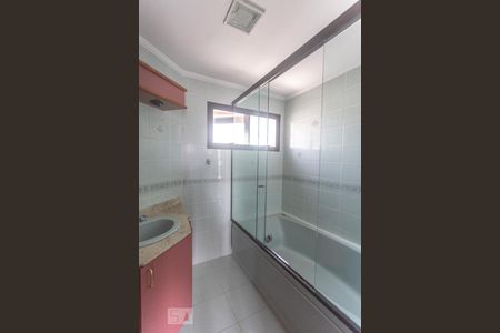 Apartamento à venda com 245m², 4 quartos e 4 vagasBanheiro