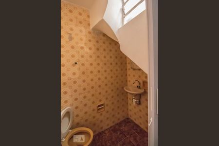 Casa à venda com 94m², 3 quartos e 2 vagasBanheiro 1