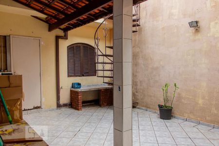 Casa à venda com 249m², 4 quartos e 2 vagasQuintal e Área de Serviço