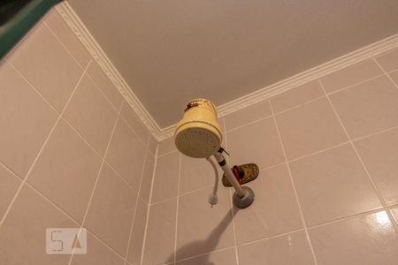 Casa à venda com 249m², 4 quartos e 2 vagasChuveiro