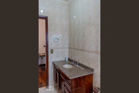 Casa à venda com 249m², 4 quartos e 2 vagasBanheiro da Suíte