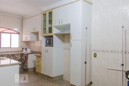 Casa à venda com 249m², 4 quartos e 2 vagasArmário